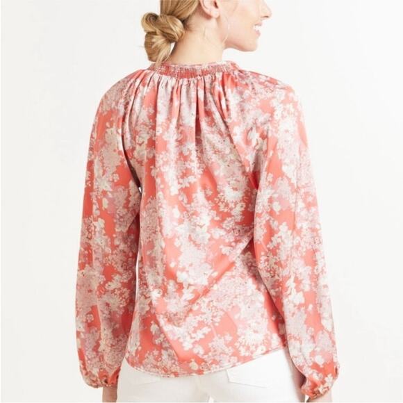 NWT Evereve Keira Smocked Neck Blouse - Size XS - Picture 2 of 9